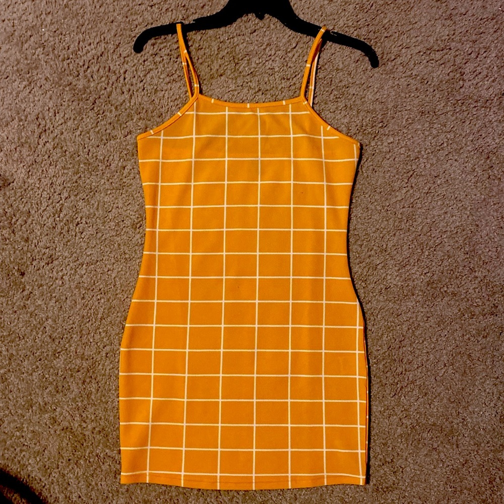 Little yellow dress